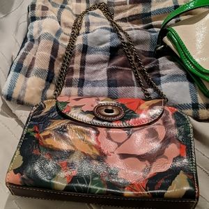 Beautiful flower handbag, about 9 x 5 1/2